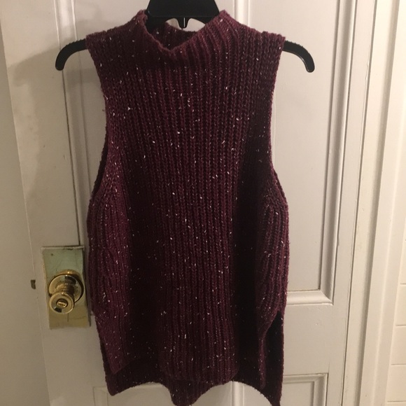 Kensie Sweaters - Kensie red sleeveless turtleneck sweater